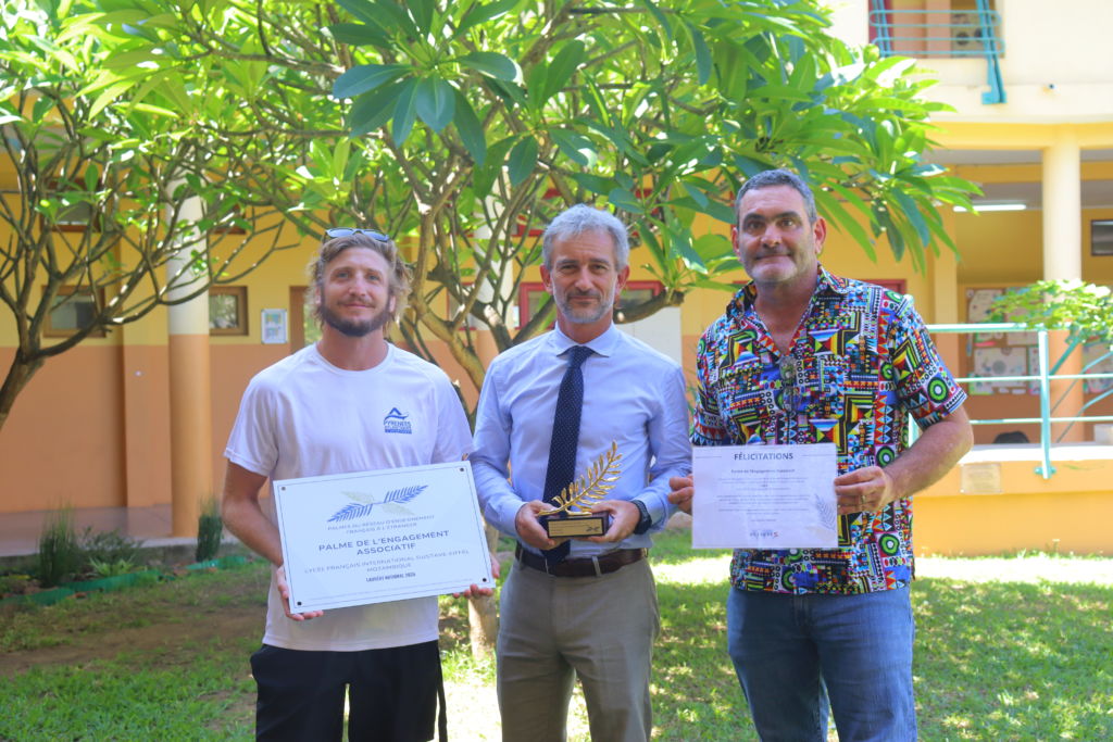 L’Association Sportive de Rugby du LFIGE a l’immense honneur de recevoir la Palme de l’engagement associatif décernée par l’AEFE.